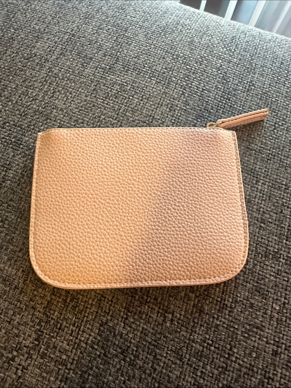 Chloe Fragrance Mauve Tan/Pink Pebbled Faux Leather Studded Zip Pouch - Picture 2 of 7